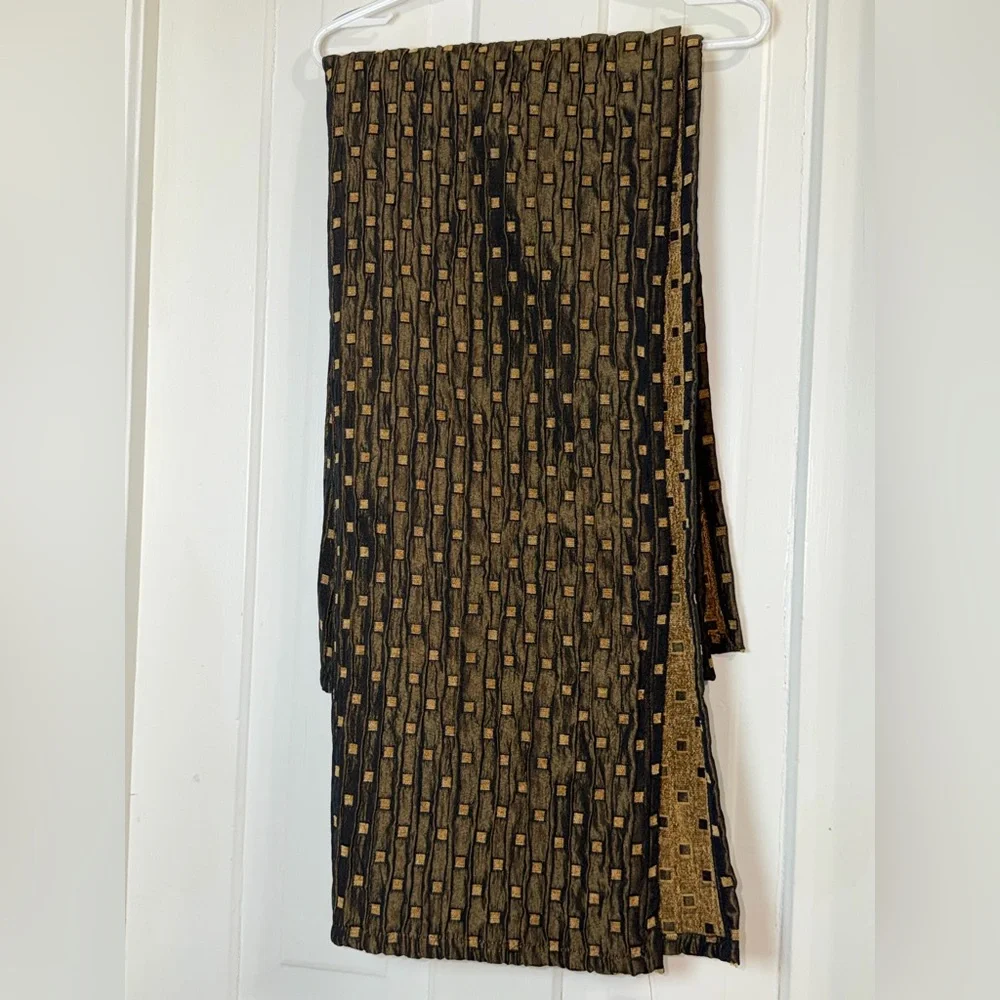 Square‎ table cloth, 55x55 heavy duty washable textured fabric gold and brown